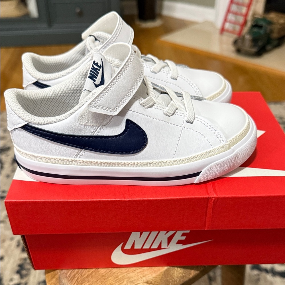 Nike Court Legacy White/Blue size 10